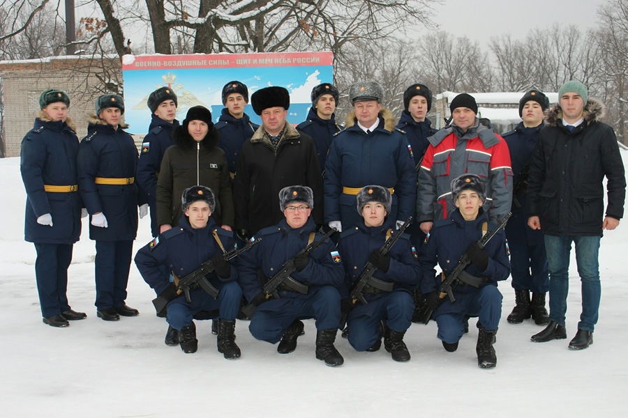 The representatives of "Alnas" plant and Almetyevsk district visited the sponsored military unit in Samara region